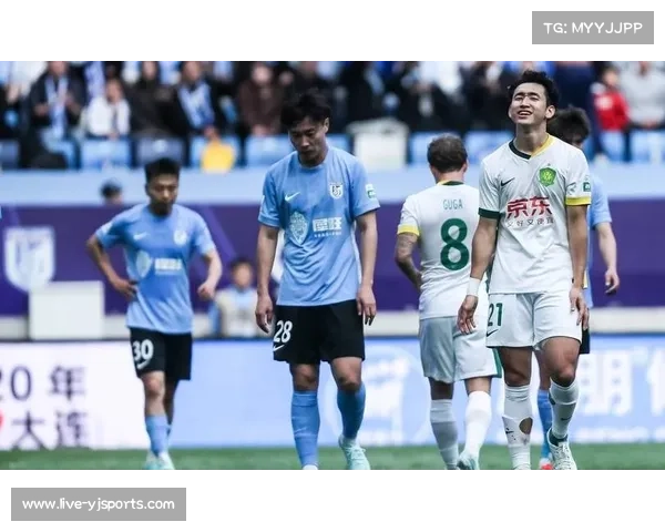 大连英博球员积极参与环保行动 展现社会责任担当