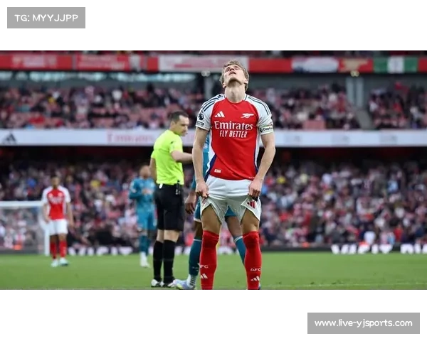 伯恩茅斯2-3阿森纳，克鲁皮世界波难阻枪手领跑